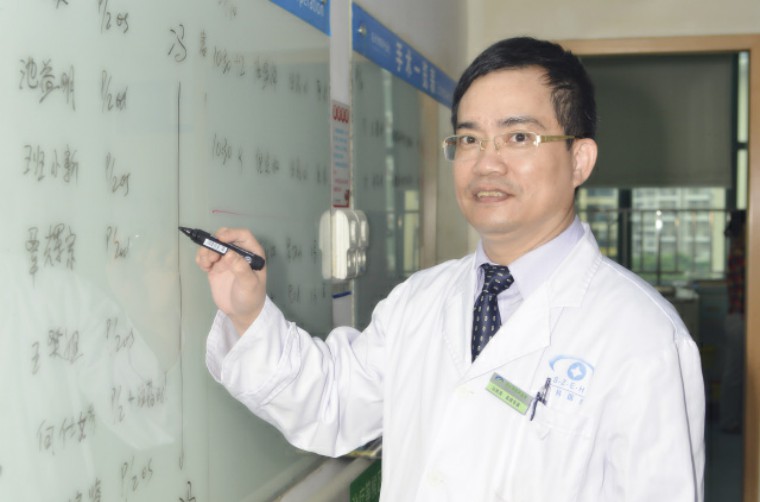 这10个直男医生，刚刚捧走了深圳医疗的年度大奖