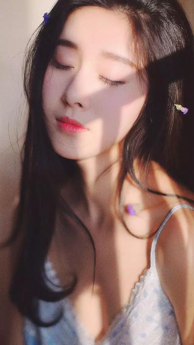 1个宇宙，8大行星，204个国家，我竟如此荣幸，可以遇见你！