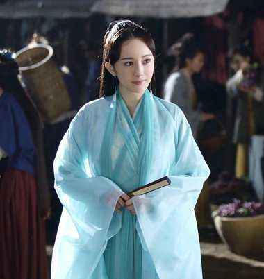 杨幂是个怎么样的女人,杨幂是有多么的优秀啊