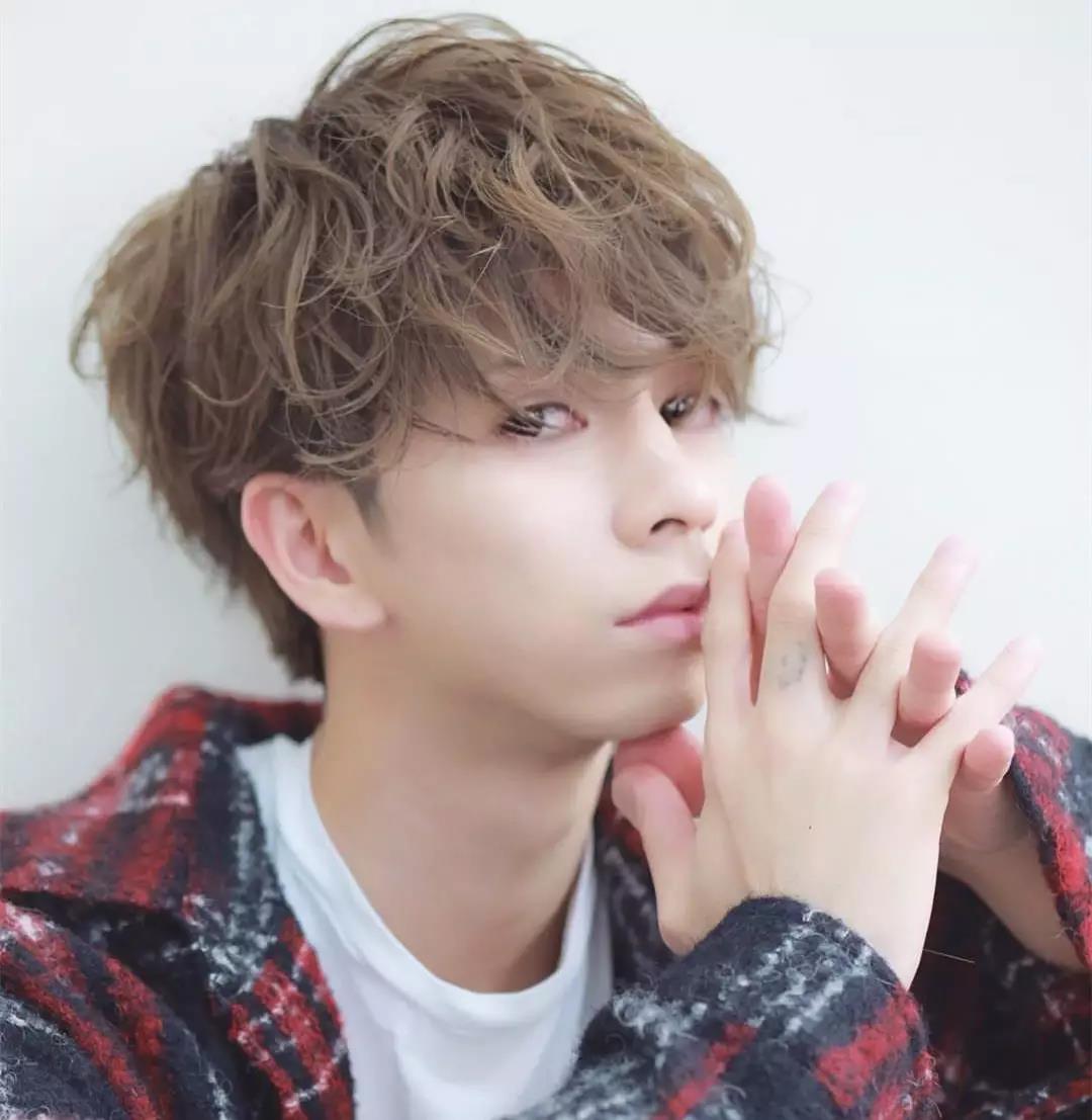 风太大头发一吹就乱怎么办,风好大头发都吹乱了怎么回复