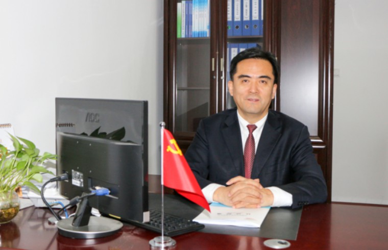 这10个直男医生，刚刚捧走了深圳医疗的年度大奖