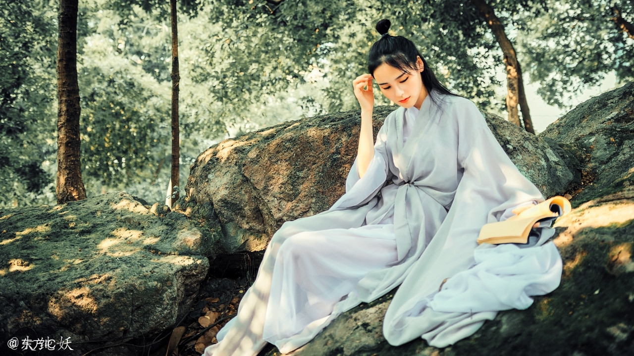 金庸小说张无忌性格,金庸张无忌最喜欢谁