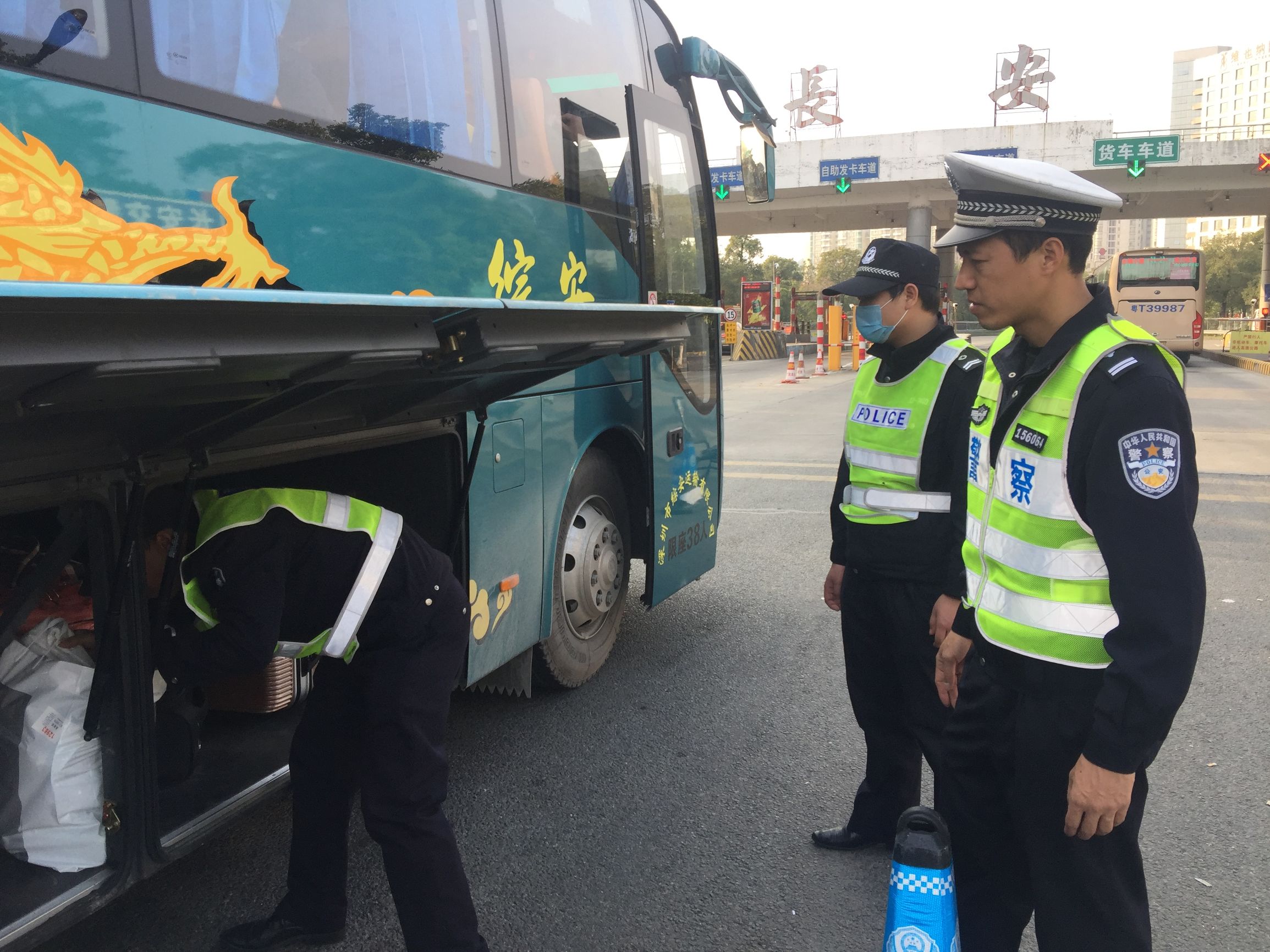 东莞交警铁骑全体出动,东莞交警铁骑虎门