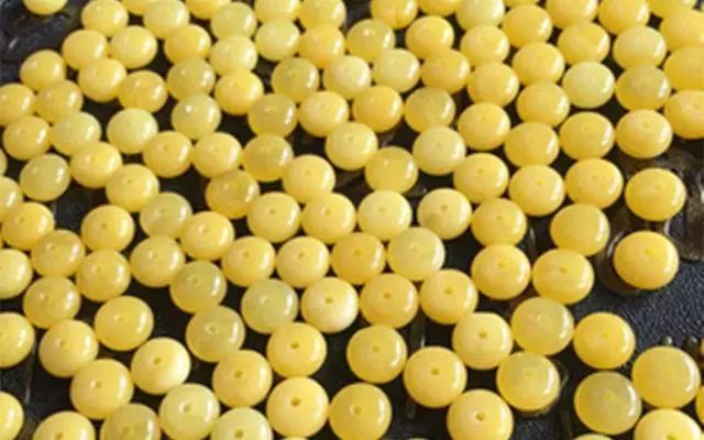 琥珀蜜蜡鉴别真假方法大揭秘,网上买的蜜蜡怎么鉴定真假