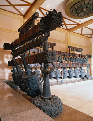 两件战国的青铜器,有中国二字的青铜器