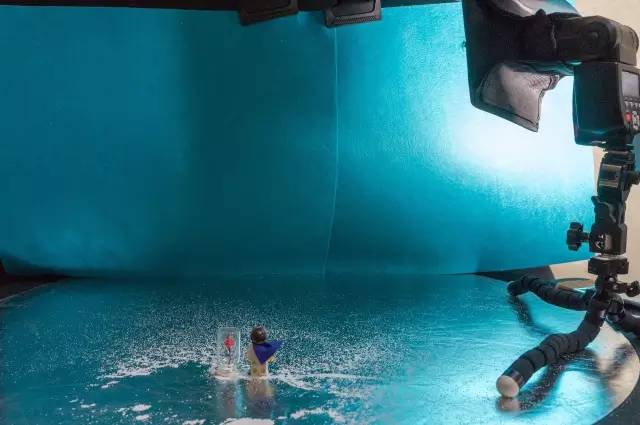 这对小夫妻竟然在家里造出了城堡、火星、九层妖塔