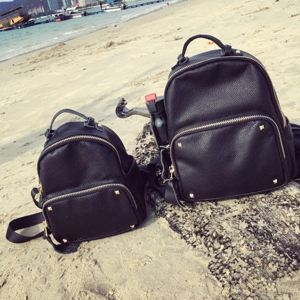 双肩包时尚潮流的,时尚款双肩包