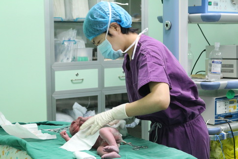 高龄产妇意外怀上二胎,不孕不育却喜得贵子