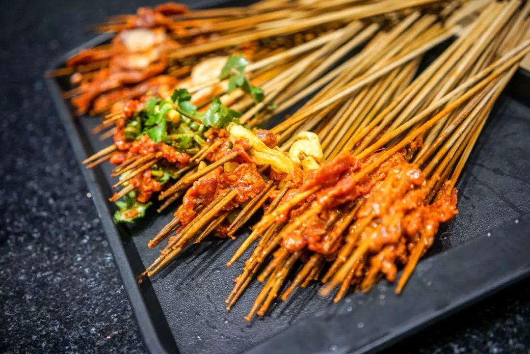 牛华八婆串串香麻辣烫简阳,牛华八婆麻辣烫五通店价格