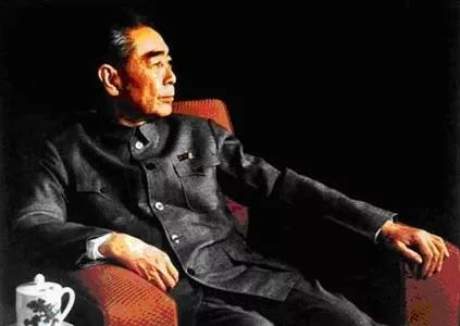 身边人眼中的周恩来：大无大有周恩来