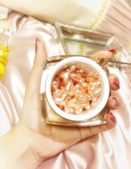 2018口碑最好的国货精华,爆款精华排行榜