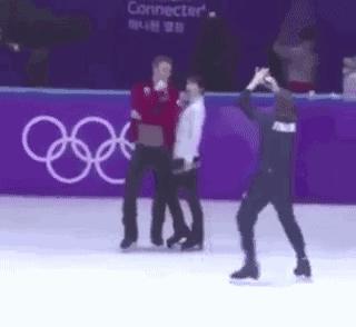 羽生结弦15岁手握青年组全满贯,羽生结弦成为唯一比得冠更酷