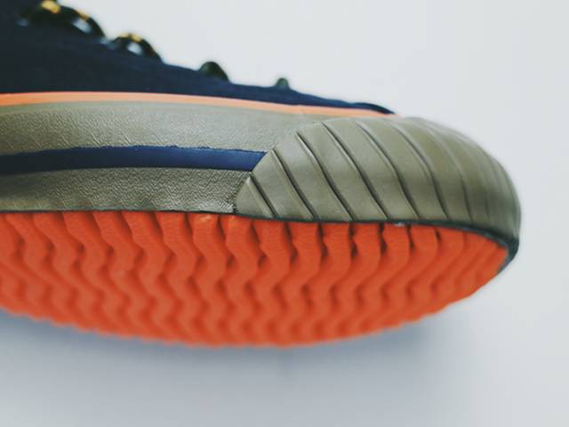 撞鞋不可怕谁最尴尬,撞鞋不可怕谁假谁尴尬