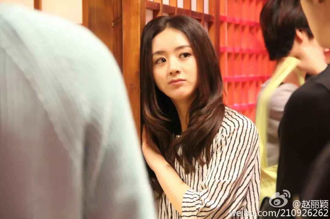 赵丽颖是怎么让脸变薄的,赵丽颖脸是不是有点变了