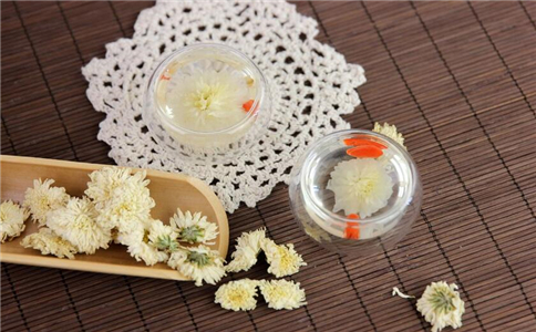 中暑吃什么能快速缓解中暑的症状,中暑会拉肚子吗中暑的症状有哪些