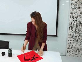 来自女编辑闺房里的新年祝福