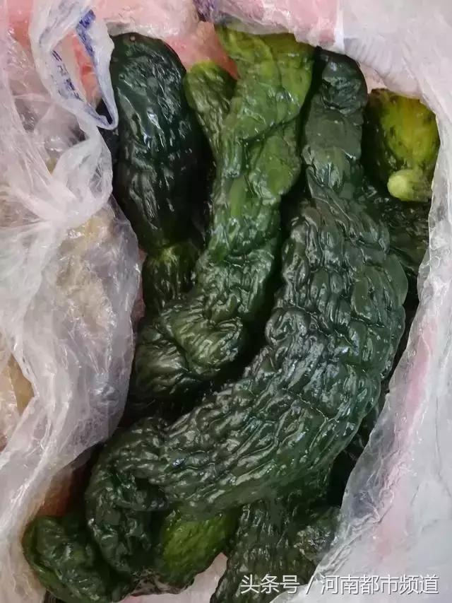 “我妈可能觉着我在外面会饿死！”打开返程后备箱，暖心又扎心！