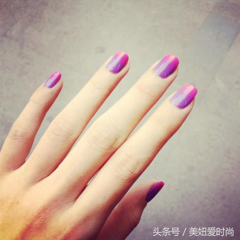 好看渐变色美甲,渐变粉色的超美丽梦幻美甲图片