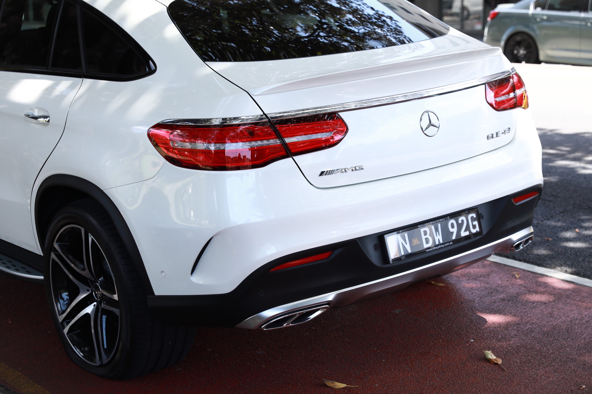 奔驰gle400与宝马x5比较,奔驰gle400和宝马x5怎么选择