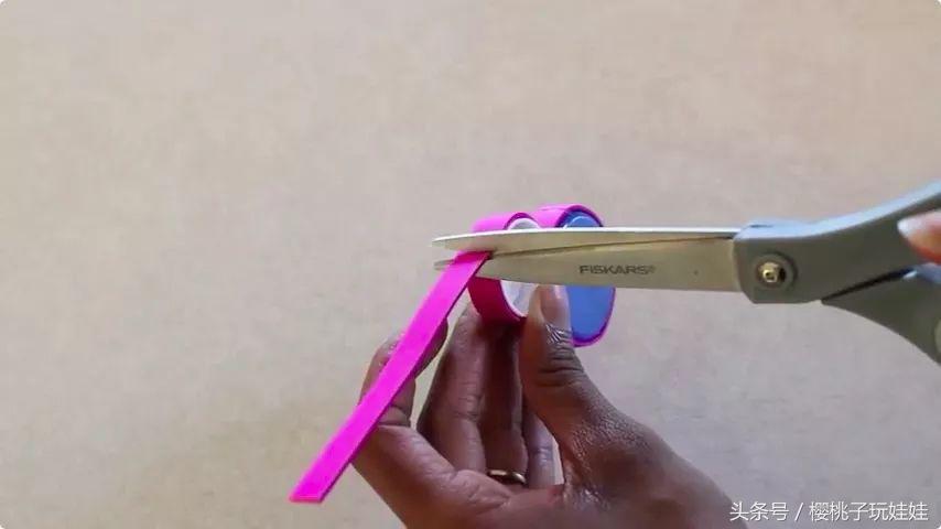 自己手工做一个芭比娃娃,芭比娃娃手工做笔