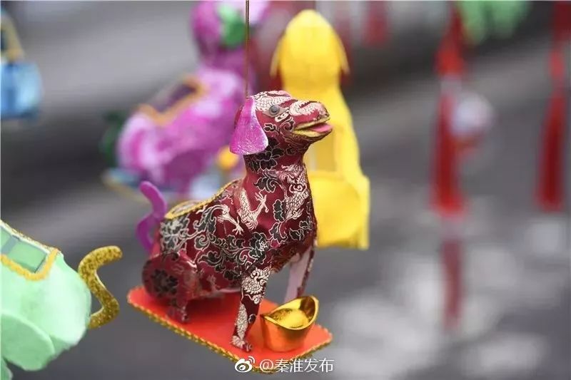 今夜的南*夫子京**庙,全是人人人人!有你吗?