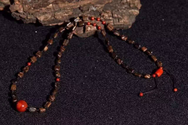 什么属相适合戴什么手链,什么属相配什么手串