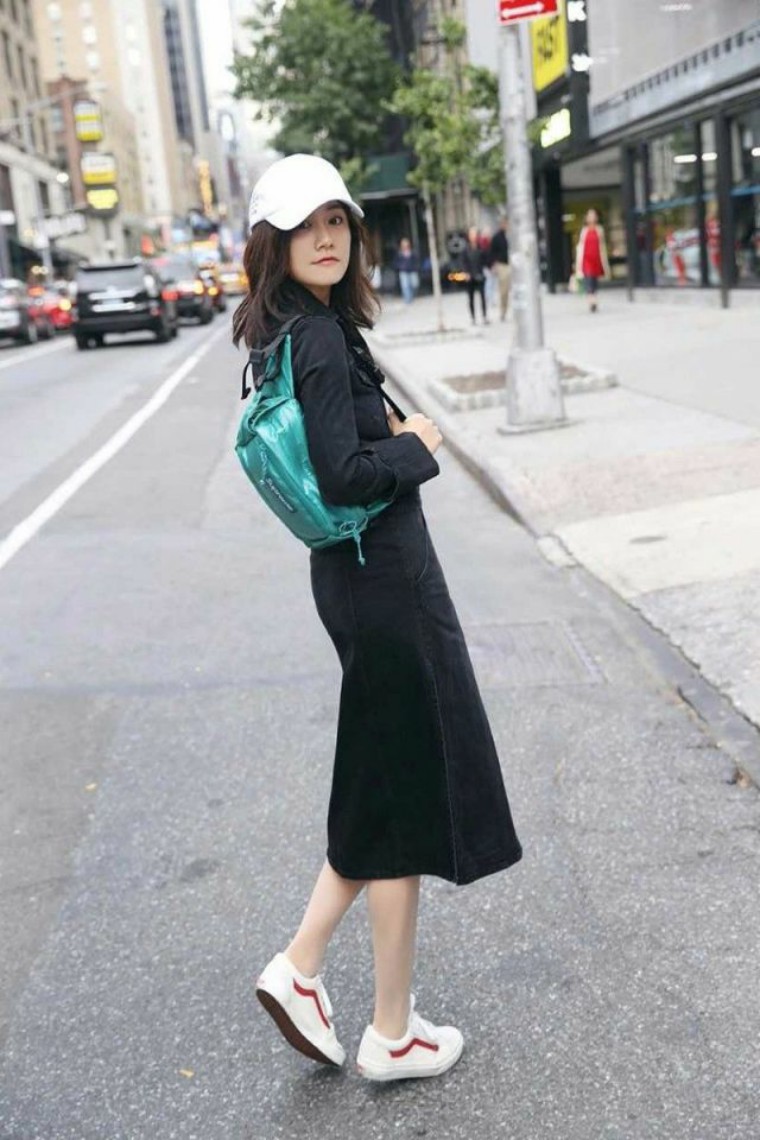 小白鞋老爹潮鞋怎么搭配,老爹鞋和小白鞋哪个更好搭配