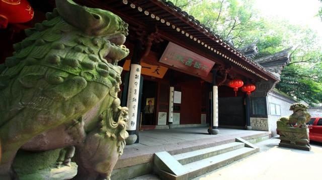 我带着你你带着钱咱们一起去旅行,我带着钱你带着我一起去旅行