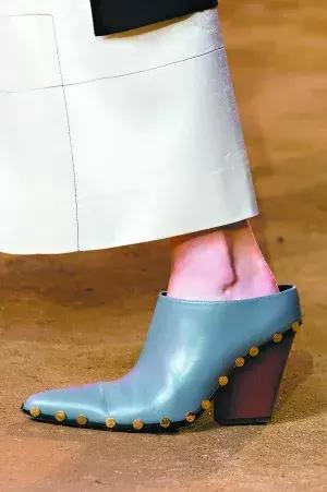 分享几双百搭又实穿的鞋子,一年365天穿搭