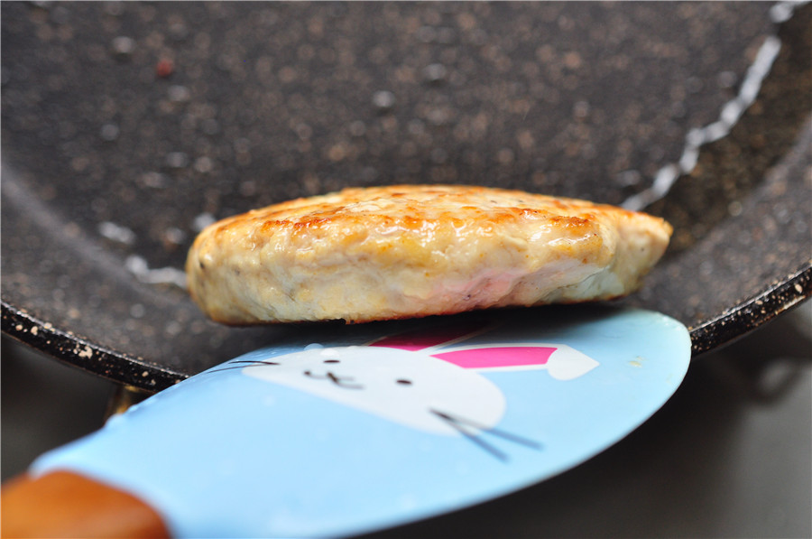 土豆泥肉饼汉堡,热量低的牛肉汉堡