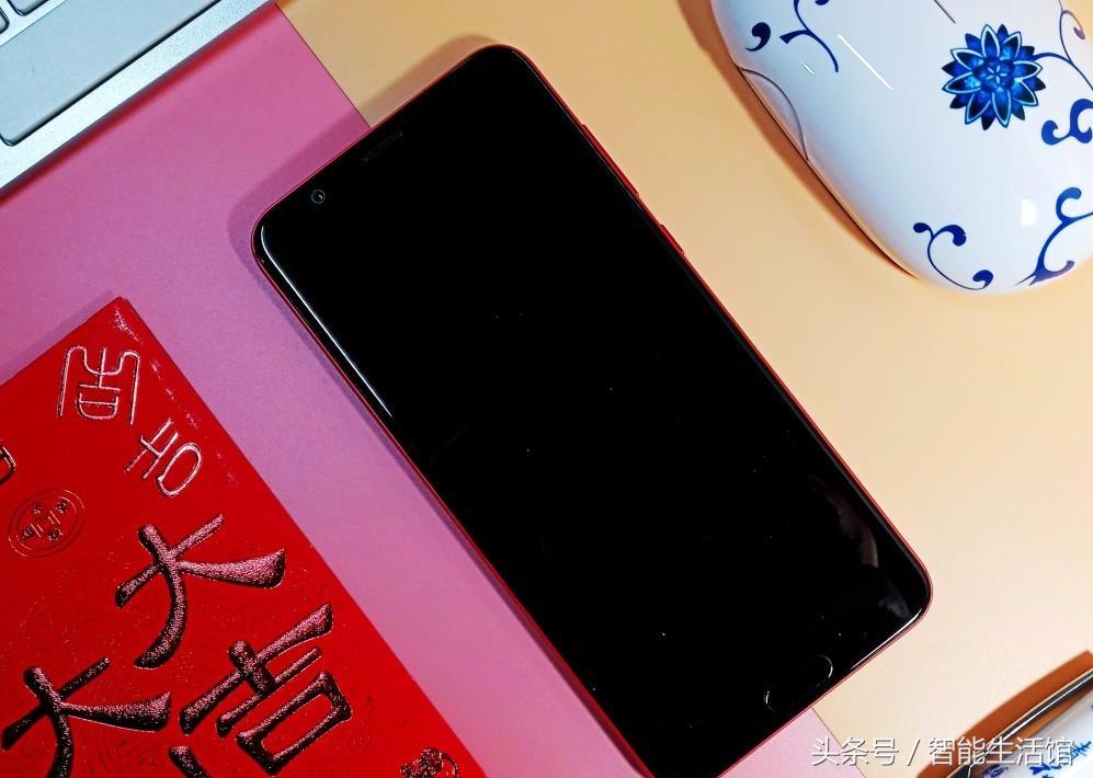 荣耀10v10,华为mate10对比荣耀v10