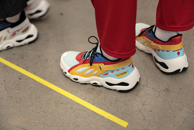 李宁也被山寨了，国货希望的小火苗“燃”起来了吗？