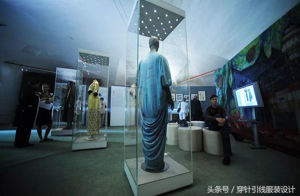 接手巴黎高定鼻祖PaulPoiret品牌后,设计师殷亦晴谈老牌时装屋