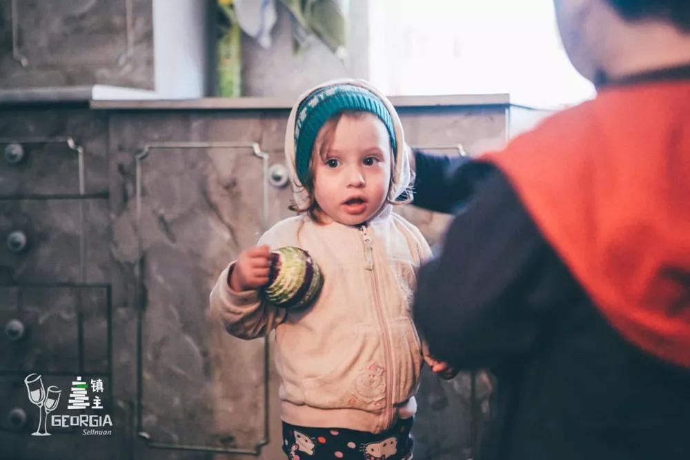 藏在山谷间的红酒小镇,藏在山谷的红酒小镇