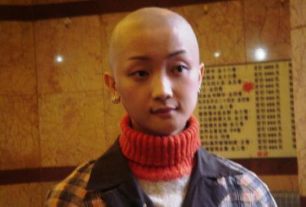 没有经历过磨难的女人可爱吗,没有光头的女明星