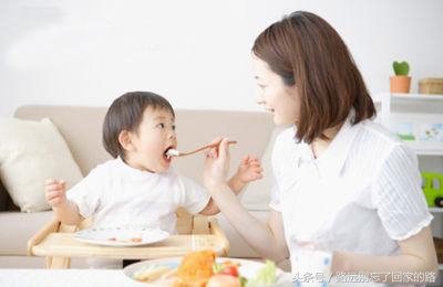 工作的妈妈如何给宝宝准备辅食泥,上班族怎么安排十月龄宝宝辅食