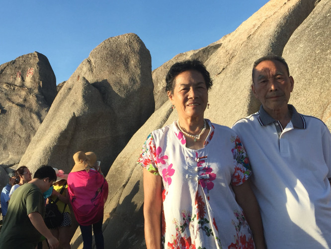 带上父母去看海完整视频,带你去三亚一起看海享受亲子时光