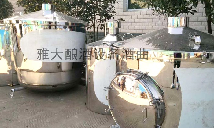 酿酒新人应该怎样选择酿酒设备,酿酒师怎样变成酿酒匠人