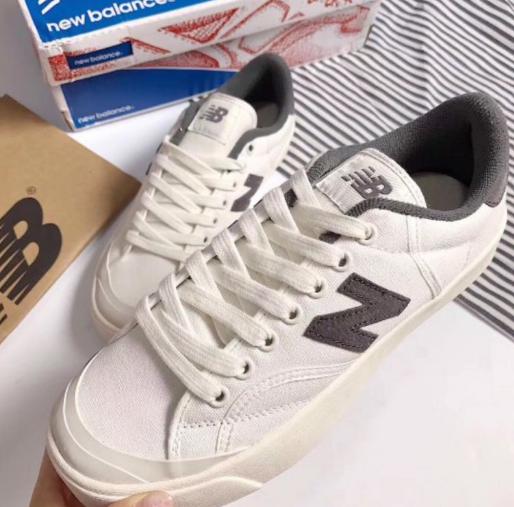 春天到了你穿什么颜色,春天到了你的小白鞋也该换新的