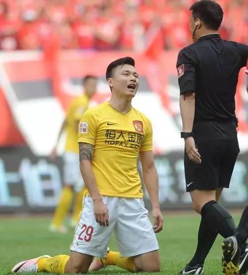 郜林进球后打脸回击,进步了10分但还是被骂