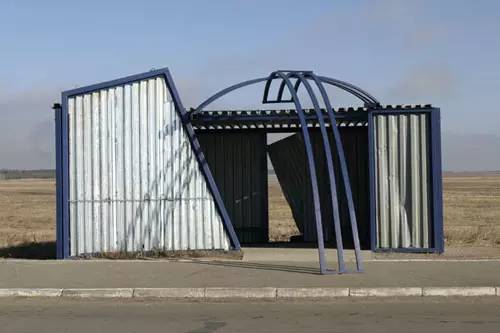 上的是公交，爱的却是公交站