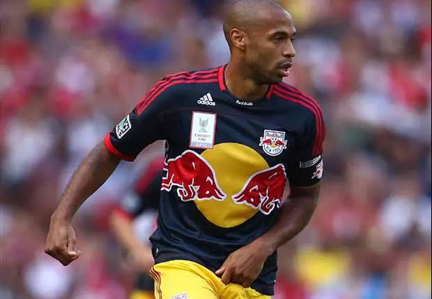 前锋应该怎么站位和跑位,前锋跑位技巧