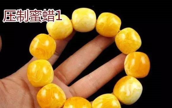 蜜蜡上的小坑坑是什么,蜜蜡很深的坑雕刻什么