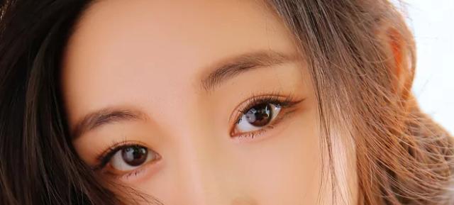 做双眼皮手术为什么要忌烟酒,割了双眼皮但是当地饮食偏辣