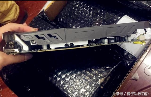 960显卡和1060吃鸡效果区别大吗,花一千六买xsmax值吗