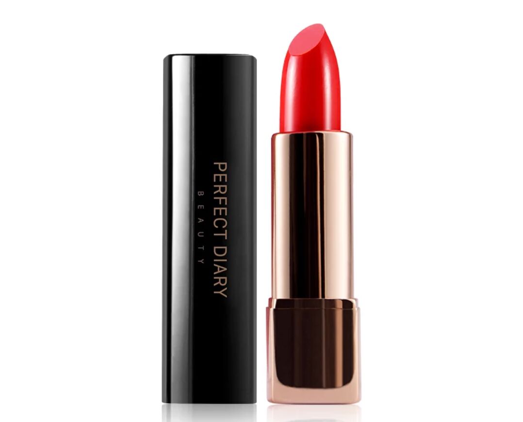 喜欢口红的女人是什么性格,喜欢口红的女人怎么样