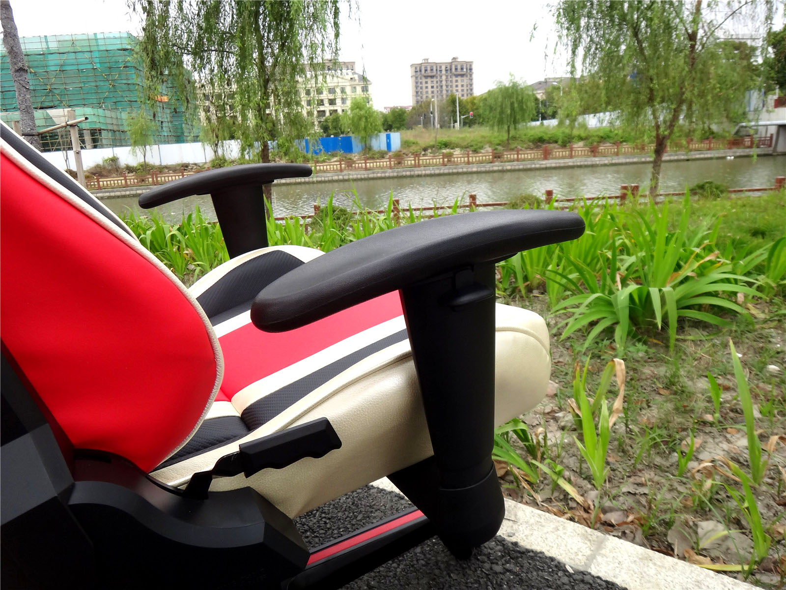 游戏生活两不误的手机推荐,迪锐克斯dxracer电竞椅无锡