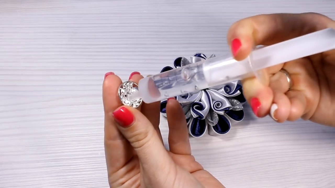 胸花布艺花朵高级,简单的布艺花朵制作教程