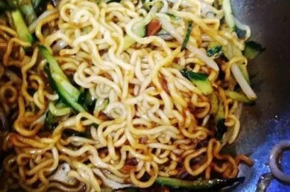 晋城人吃豫竹方便面,晋城早餐豫竹方便面