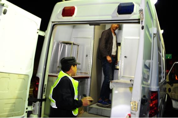 做一名缉毒警察,缉毒警察上班的第一天